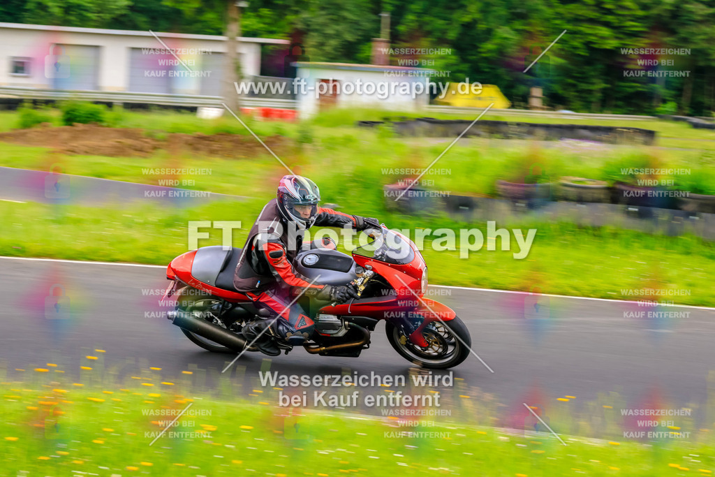 VBK-7567 | Hier findet Ihr Bilder von Touristenfahrten auf der Nürburgring Nordschleife oder von anderen Veranstaltungen die ich besucht habe. Viel Spass beim Durch Schauen 