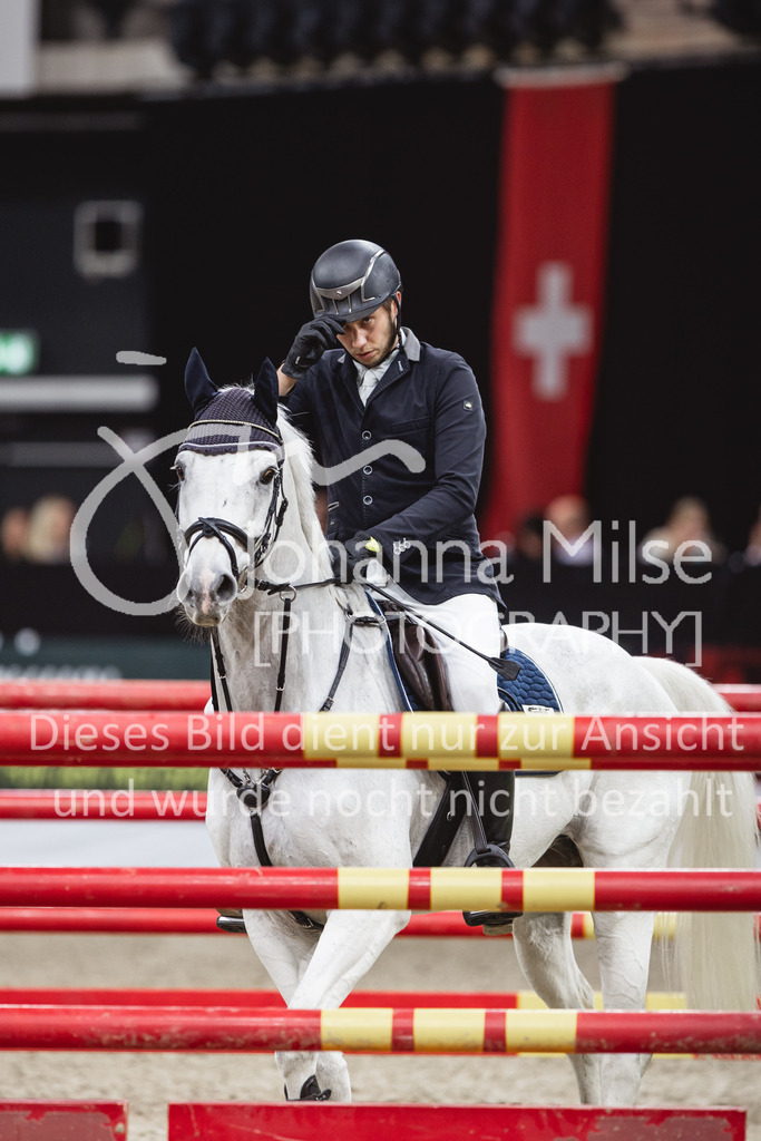 231028_Oldenburg_S1-Spr_Amateure-156 | Deine schönsten Turniermomente als professionelle Fotos! Entdecke hochwertige Pferdesport-Fotografie im Online-Shop. Jetzt Fotos finden & bestellen!