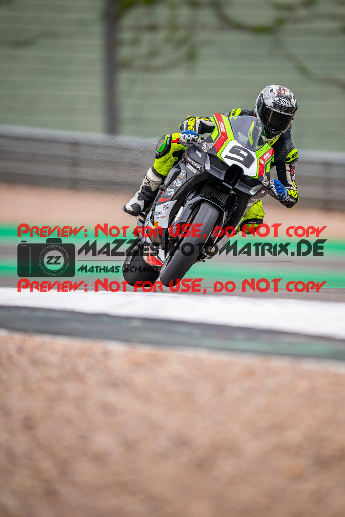 MaZZes_FotoMatrix_240503_6007705_4320 | STK1000
