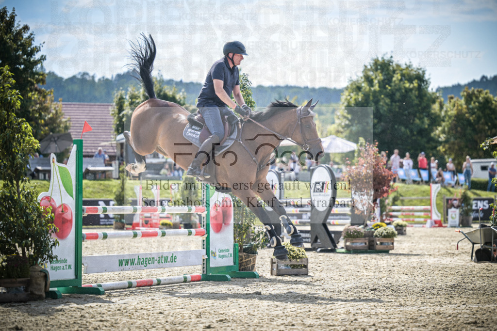 DOS_8821 | Entdecke hochwertige Reitturnierfotos von Foto Oger. Professionell, emotional und authentisch – jetzt Lieblingsmomente im Shop bestellen.Deutschlandweite Turnierfotografie. - Realisiert mit Pictrs.com
