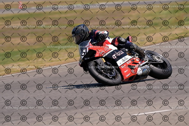 26bt04-1796 | markuskiefer.com - Realisiert mit Pictrs.com