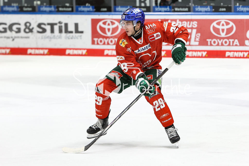 Augsburger Panther - Fischtown Pinguins | Panther Neuzugang Nicholas WELSH (AEV #29) am Puck / Freisteller / Einzelfoto