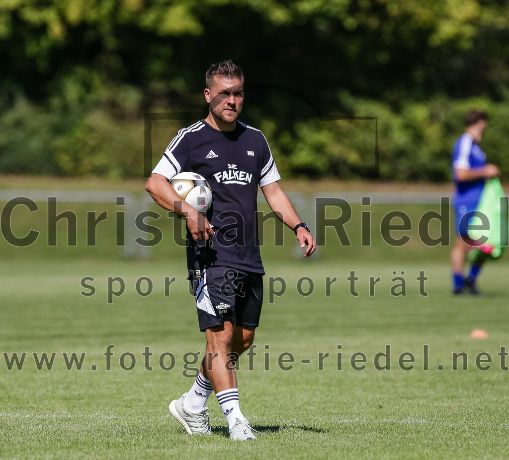 2023-09-16_008_SG_Markt_Schwaben_gegen_ASV_Glonn | Markt Schwaben, Deutschland, 16.09.2023:
Fußball, Kreisklasse 2023 / 2024, 5. Spieltag, (SG) Markt Schwaben gegen ASV Glonn, Endergebnis: 3:0

Trainer Michael Hieber (SG Markt Schwaben)

Foto: Christian Riedel / fotografie-riedel.net