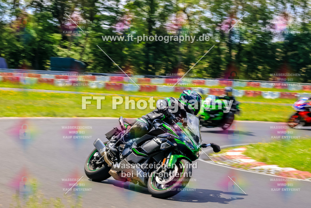 VBK-8120 | Hier findet Ihr Bilder von Touristenfahrten auf der Nürburgring Nordschleife oder von anderen Veranstaltungen die ich besucht habe. Viel Spass beim Durch Schauen 