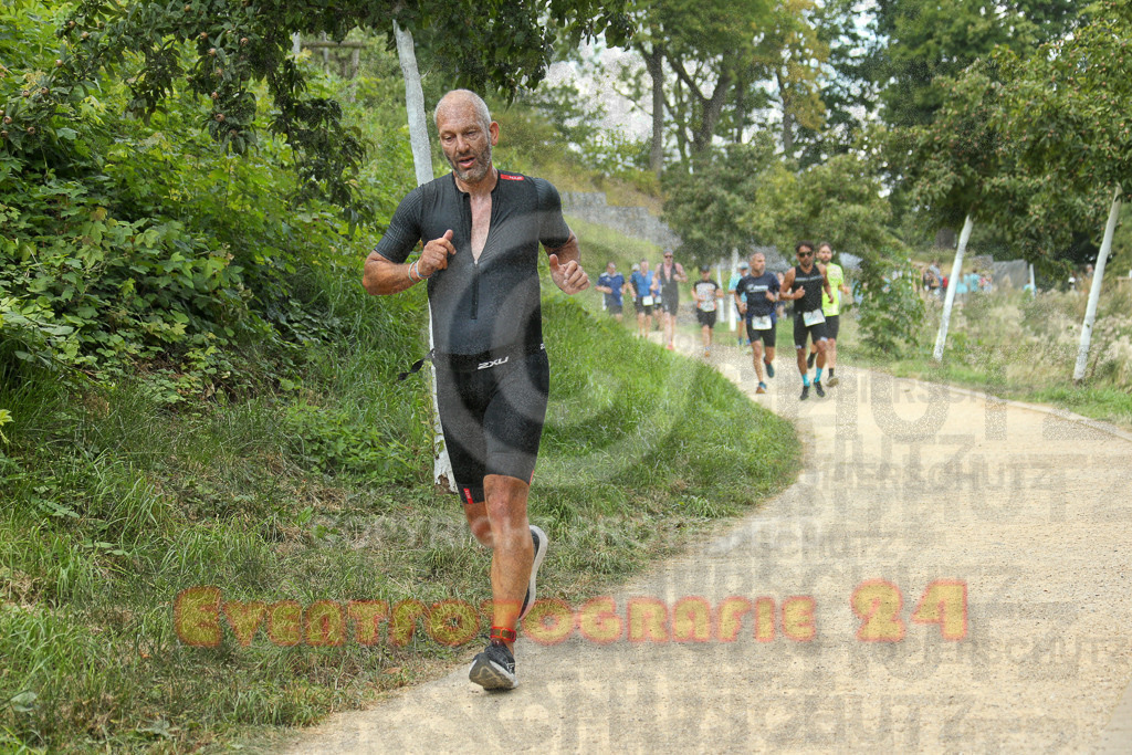 250824_1349_EX1_3826 | Sportfotografie im Rhein-Sieg Kreis, Köln, Bonn, NRW, Rheinland Pfalz, Hessen, etc. Unser Tätigkeitsfeld umfasst den Laufsport vom Volkslauf über den Marathon, Duathlon, Triathon bis zum Ultralauf wie Kölnpfad Ultra oder Schindertrail.