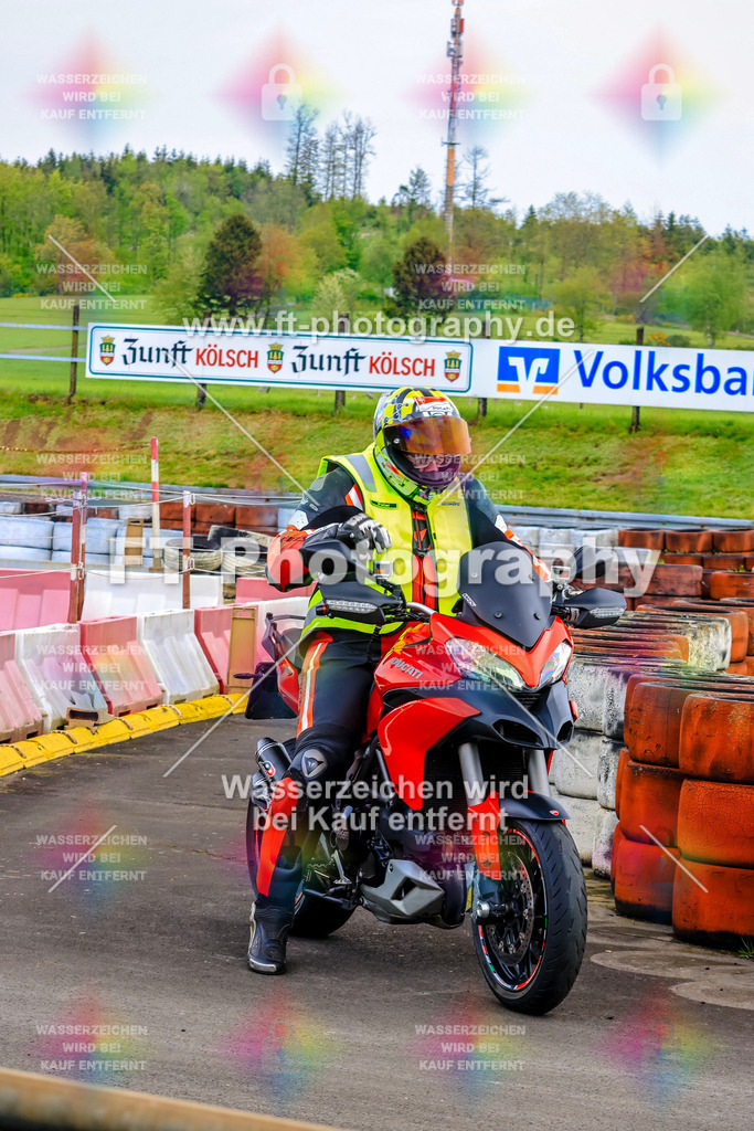 _OTO3159 | Hier findet Ihr Bilder von Touristenfahrten auf der Nürburgring Nordschleife oder von anderen Veranstaltungen die ich besucht habe. Viel Spass beim Durch Schauen 