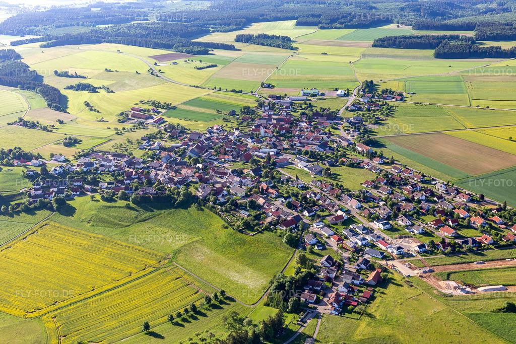 Luftbild: Kreenheinstetten im Ortsteil Kreenheinstetten in Leibertingen im Bundesland Baden-Württemberg in Deutschland. Foto: IMG_132194.jpg vom 27.05.2022 durch Werner Riehm/FLY-FOTO.deZurücksetzen