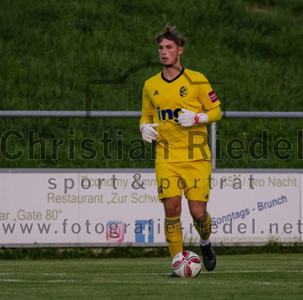 2023-08-18_100_FC_Schwaig_gegen_TSV_Kastl | Oberding, Deutschland, 18.08.2023:
Fußball, Landesliga Südost 2023 / 2024, 7. Spieltag, FC Schwaig gegen TSV Kastl, Endergebnis: 2:2

Torwart Patrick Alramseder (TSV Kastl, #24)

Foto: Christian Riedel / fotografie-riedel.net