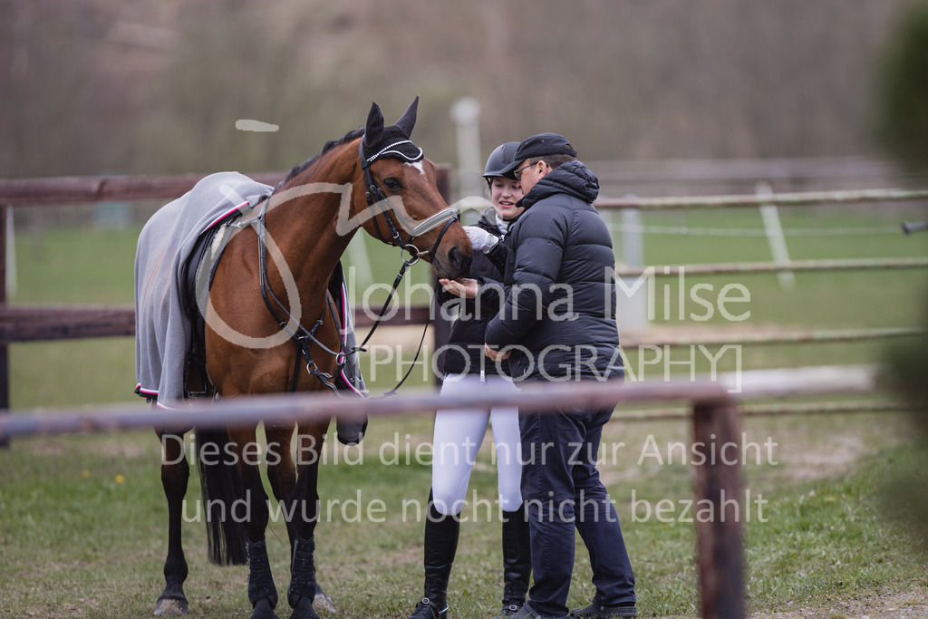 230408_Frühlingsfest_SpringreiterWB-142 | Deine schönsten Turniermomente als professionelle Fotos! Entdecke hochwertige Pferdesport-Fotografie im Online-Shop. Jetzt Fotos finden & bestellen!