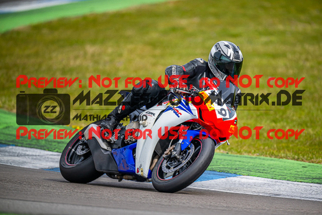 MaZZes_FotoMatrix_230410_4076 | ROT