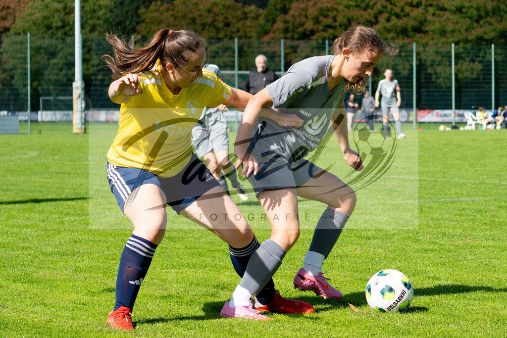 20260906_RULSVK_0837 | Fußball, Frauen:   beim Spiel der Kreisliga zwischen SG Rulle/Haste vs. SV Kettenkamp am 06.09.2026 im Stavermann-Sportpark in Rulle/Wallenhorst, Deutschland.(Foto von Nico Paetzel) - Realisiert mit Pictrs.com