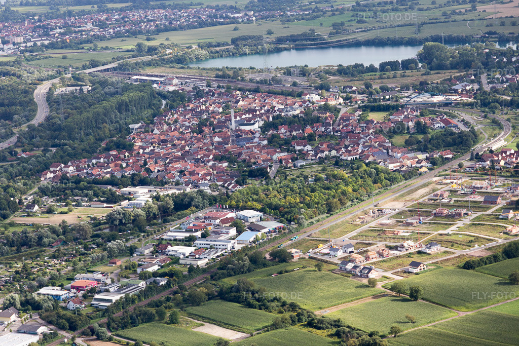 Luftbild: Wörth am Rhein, Neubaugebiet in Wörth am Rhein im Bundesland Rheinland-Pfalz in Deutschland. Foto: IMG_093360.jpg vom 22.08.2016 durch Werner Riehm/FLY-FOTO.de