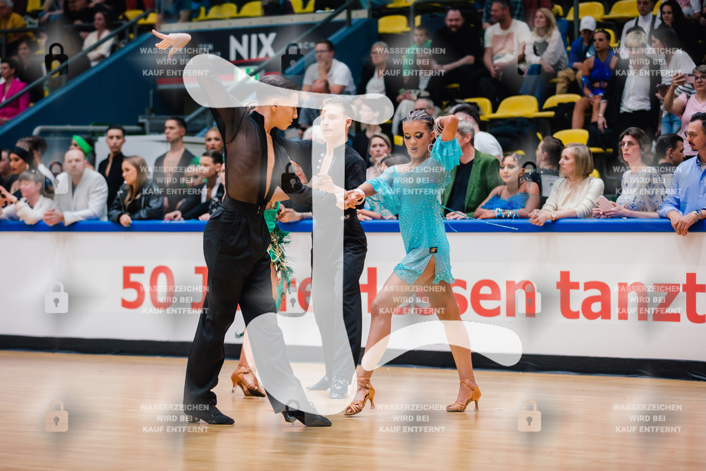 Hessen Tanzt WDSF Open Youth Latin 26th (44) Marcel Kunke _ Elvira Sofia Frunz (Schwarz-Weiß-Club Pforzheim)-2025-05-17-0703 | Webshop for digital downloads and prints of dance sport, event & show photographer Julian Link - Realisiert mit Pictrs.com