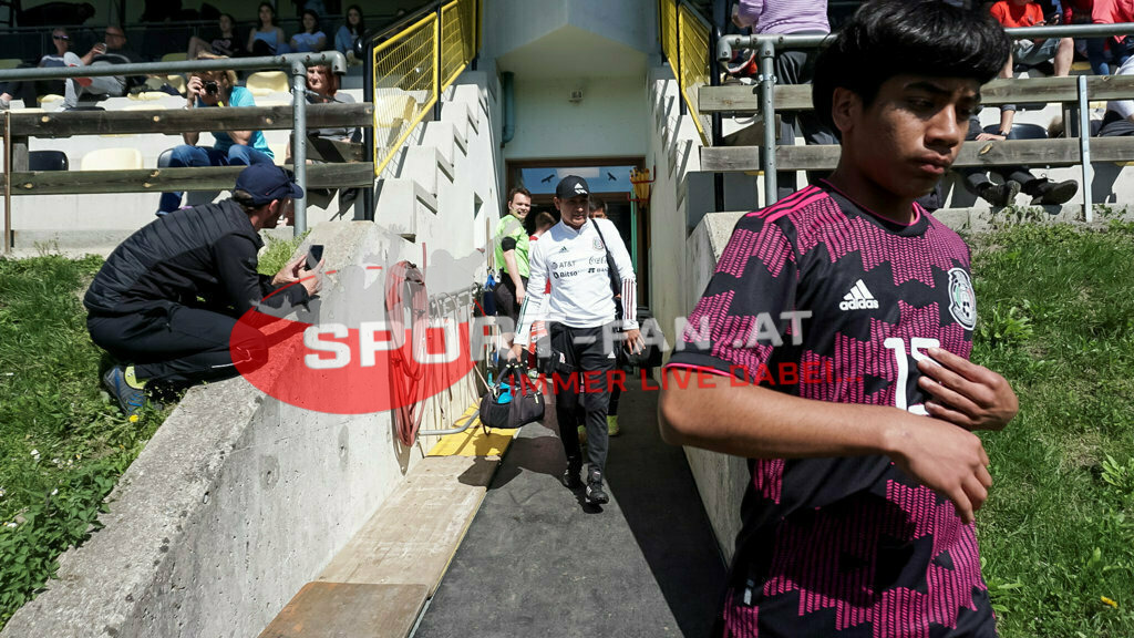 AUSTRIA U15 - MEXICO U15 | Carlos Pizana (Mexico #15) ; AUSTRIA U15 - MEXICO U15 am 29.04.2022 in Arnoldstein
(Sportplatz), AUSTRIA, (Photo by Ernst Krawagner sport-fan.at) - Realisiert mit Pictrs.com