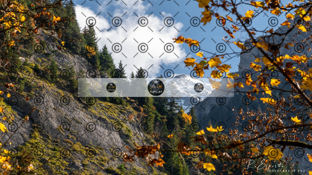 20221011_Luterbrunnen_0283 | Sport und Naturfotografie von Roberto Esposito zeigt echte Momente Bewegung und die Schönheit der Natur. Ausdrucksstarke Bilder schaffen Emotionen.