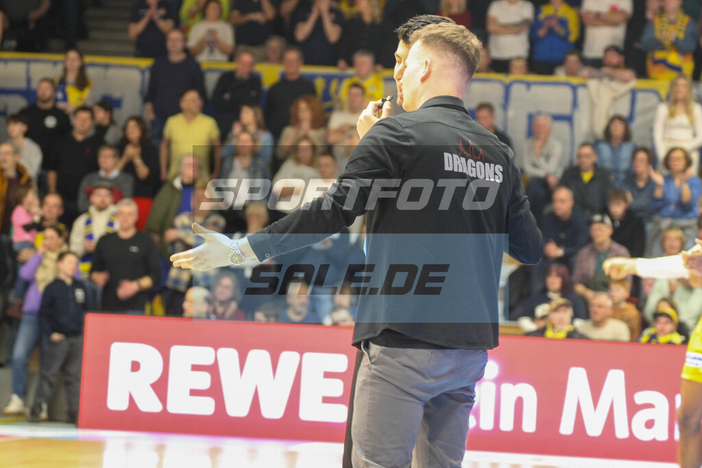 Phoenix Hagen Saison 25/26 - © Sportfoto-Sale (MK) | Artland Trainer Hendrik Gruhn - Phoenix Hagen Saison 25/26 - © Sportfoto-Sale (MK) - Realisiert mit Pictrs.com