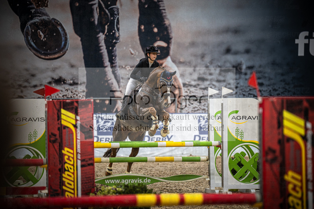 DOS_0751 | Entdecke hochwertige Reitturnierfotos von Foto Oger. Professionell, emotional und authentisch – jetzt Lieblingsmomente im Shop bestellen.Deutschlandweite Turnierfotografie. - Realisiert mit Pictrs.com