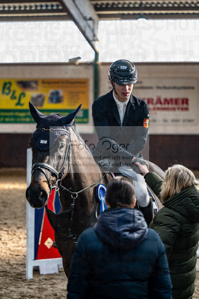 20240308-DOS_3393 | Entdecke hochwertige Reitturnierfotos von Foto Oger. Professionell, emotional und authentisch – jetzt Lieblingsmomente im Shop bestellen.Deutschlandweite Turnierfotografie. - Realisiert mit Pictrs.com