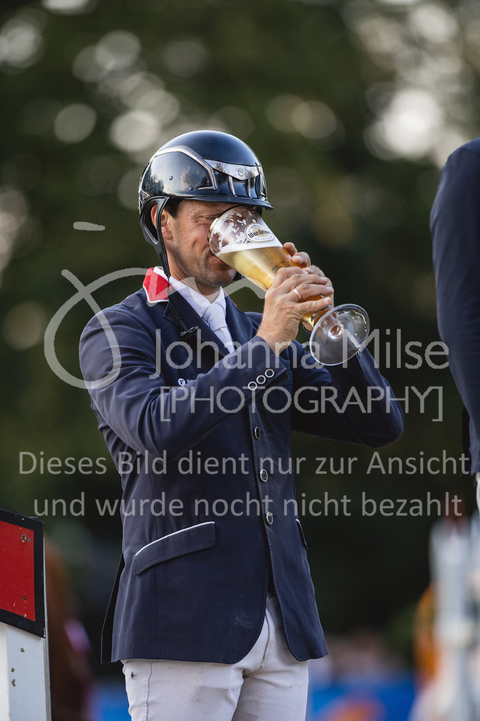 230826_Delbrueck_S1-Spr-990 | Deine schönsten Turniermomente als professionelle Fotos! Entdecke hochwertige Pferdesport-Fotografie im Online-Shop. Jetzt Fotos finden & bestellen!