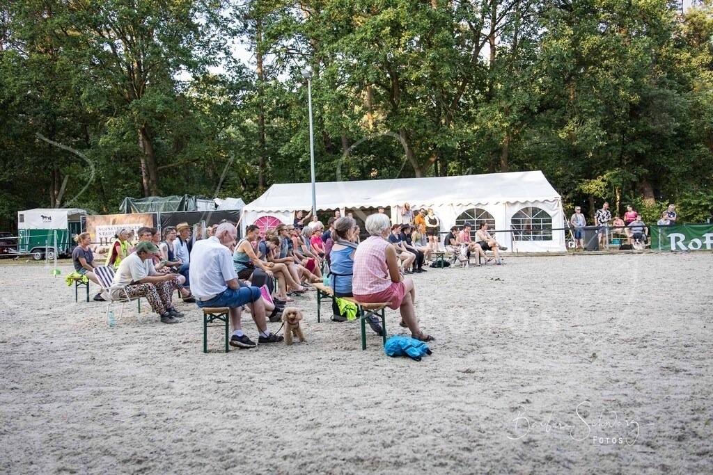 Siegerehrung_2026-06-27_21 | Stimmungsvolle Fotografie von Pferden, fotografische Begleitung von Veranstaltungen, Golfturnieren und Distanzritten - Realisiert mit Pictrs.com