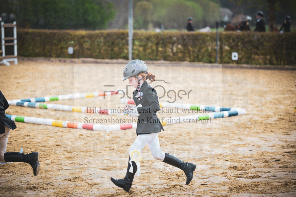 DOS_8978 | Entdecke hochwertige Reitturnierfotos von Foto Oger. Professionell, emotional und authentisch – jetzt Lieblingsmomente im Shop bestellen.Deutschlandweite Turnierfotografie. - Realisiert mit Pictrs.com