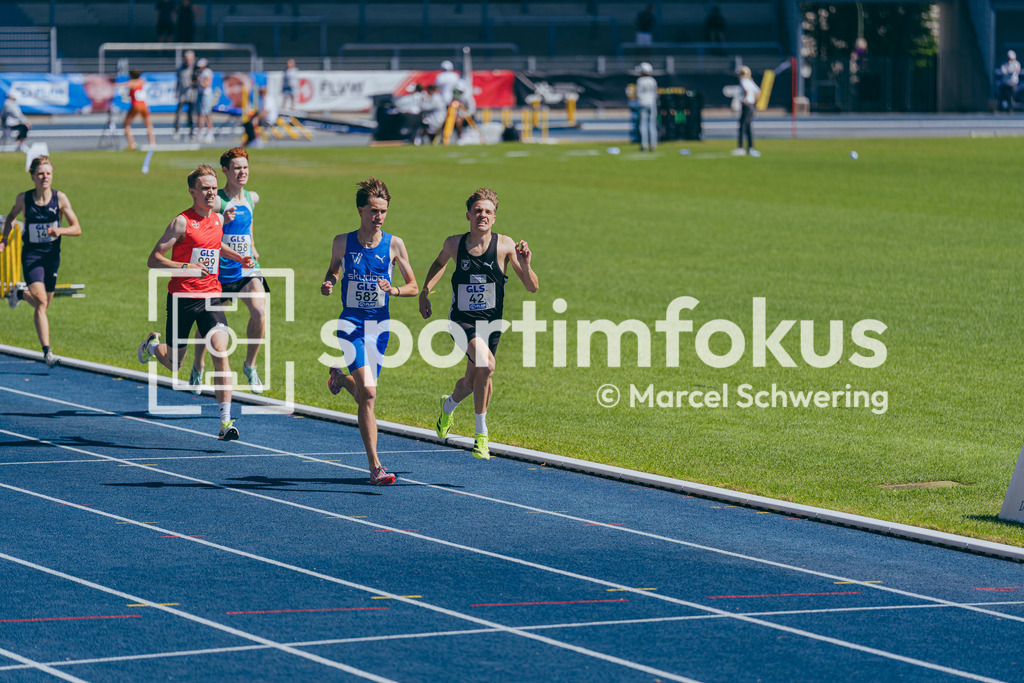 DM U23 U18 Bochum 2026 | Der Zieleinlauf im 800-Meter-Lauf bei den Deutschen Meisterschaften der U18 &amp; U23 2026 im Lohrheidestadion in Bochum-Wattenscheid. - Realisiert mit Pictrs.com