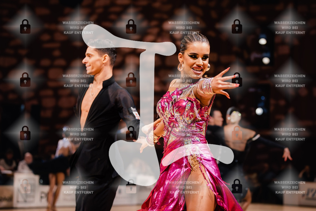 Goldstadtpokal 2025 - WDSF World Open Latin 9th (51) Vladyslav Tsykhanovskyi _ Veronika Tsikhanovska (Schwar Weiß Club Pforzheim)-2025-01-25-7442 | Webshop for digital downloads and prints of dance sport, event & show photographer Julian Link - Realisiert mit Pictrs.com