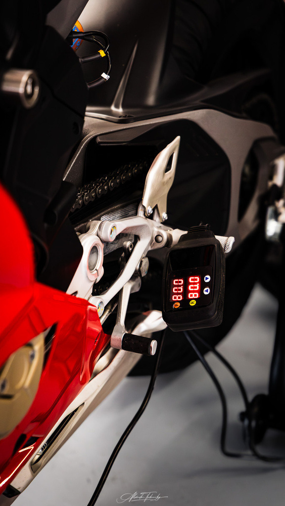 Ducati Trackday Hockenheimring 2026 | Entdecken Sie die faszinierende Welt von Alexander Tschuncky Arts: Kreative Fotografie, atemberaubende Automobilkunst und hochwertiger Bilderdruck. Lassen Sie sich inspirieren! - Realisiert mit Pictrs.com