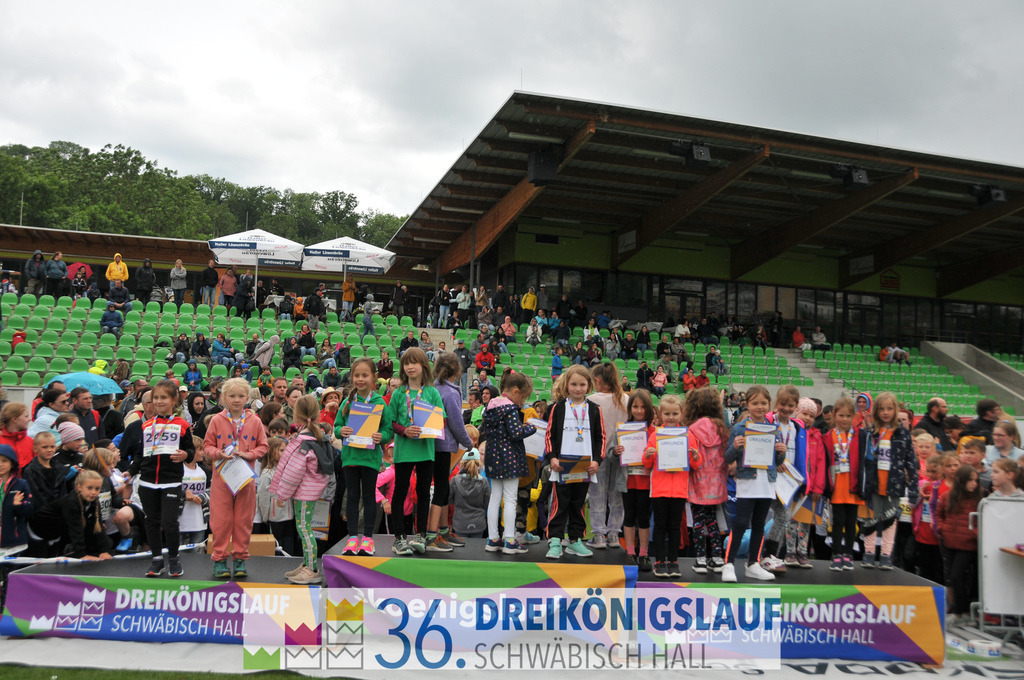 Siegerehrung Optima Sport Park | 3königslauf 2022 Siegerehrung - Realisiert mit Pictrs.com