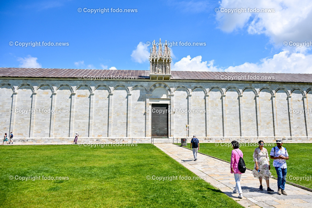 Italien_ Toscana_ Pisa_ 28.05.2024-72 | 28.05.2024, Italien, ITA, Toskana, Pisa im Bild Stadtansichten, Gebäude, Architektur, Touristen, Historisch, Souvenier, Turm, Dom, Piazza, schief


Pisa ist eine Stadt in Italien, gelegen in der Toskana am Arno. Wahrzeichen ist der als Schiefer Turm von Pisa bekannte Campanile des Doms auf der Piazza dei Miracoli im Norden des Stadtzentrums. 
Quelle: Wikipedia
