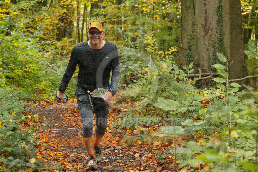 251026_1312_EV4_6625 | Sportfotografie im Rhein-Sieg Kreis, Köln, Bonn, NRW, Rheinland Pfalz, Hessen, etc. Unser Tätigkeitsfeld umfasst den Laufsport vom Volkslauf über den Marathon, Duathlon, Triathon bis zum Ultralauf wie Kölnpfad Ultra oder Schindertrail.