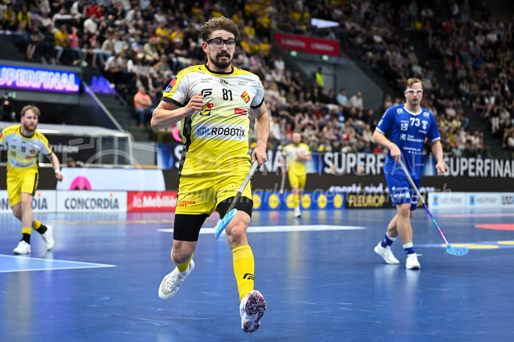 Zug United - HC Rychenberg - 25. April 2026 | Tim Aeschimann (#81 HC Rychenberg Winterthur) am L-UPL Superfinal-Spiel zwischen Zug United und HC Rychenberg am 25. April 2026 in der BCF Arena, Fribourg, Schweiz.Bild: Sportfotografie Markus Aeschimann | www.markus-aeschimann.ch - Realized with Pictrs.com