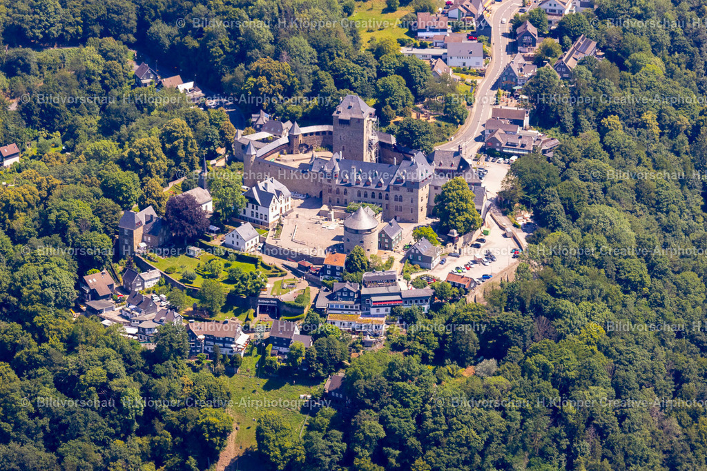 Luftbild Solingen-4978 | Burganlage des Schloß im Ortsteil Burg an der Wupper in Solingen - Realisiert mit Pictrs.com