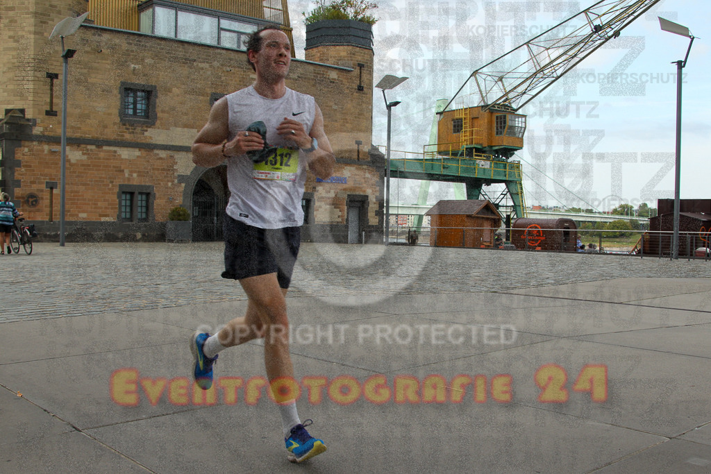 250920_1520_EV4_8482 | Sportfotografie im Rhein-Sieg Kreis, Köln, Bonn, NRW, Rheinland Pfalz, Hessen, etc. Unser Tätigkeitsfeld umfasst den Laufsport vom Volkslauf über den Marathon, Duathlon, Triathon bis zum Ultralauf wie Kölnpfad Ultra oder Schindertrail.