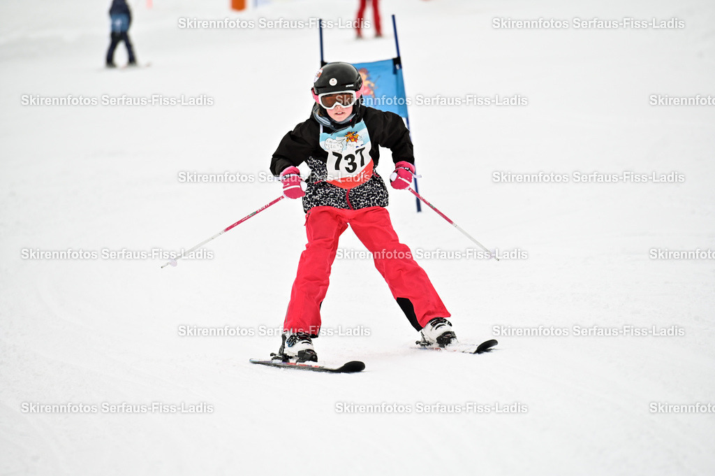 SRF_20.02.2026_0851 | Skirennfotos,Serfaus,Fiss,Ladis,Kinderskirennen,Winter,Tirol,Oberland,skirace,SFL,feelfree,weil wir's genießen,ski,Ski,skifahren,Sonnenplateau, - Realisiert mit Pictrs.com