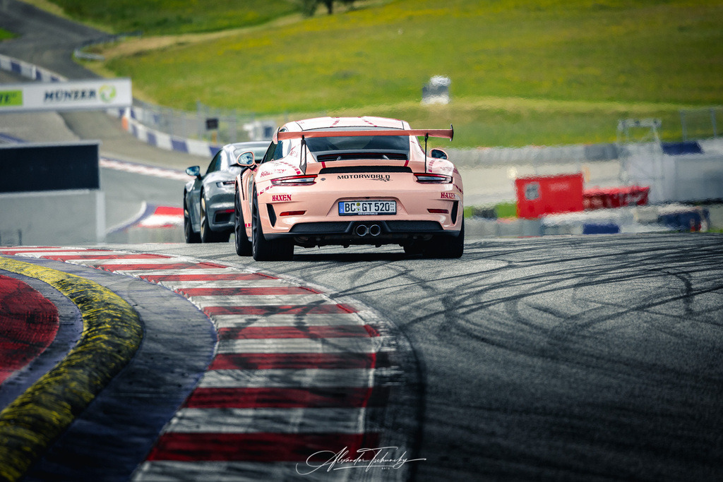 R6PZ2467 _Alexander Tschuncky | Entdecken Sie die faszinierende Welt von Alexander Tschuncky Arts: Kreative Fotografie, atemberaubende Automobilkunst und hochwertiger Bilderdruck. Lassen Sie sich inspirieren! - Realisiert mit Pictrs.com