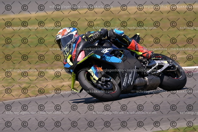 26bt04-1653 | markuskiefer.com - Realisiert mit Pictrs.com