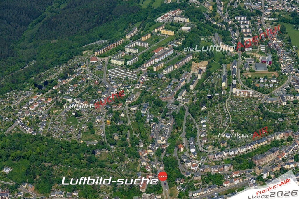 Das Luftbild der Stadt Greiz wurde 2022 vom Flugzeug heraus erstellt (keine Drohnen-Aufnahmen) Aufnahmehöhe ca.450 Meter- hohe Bildauflösung und Druck-Qualität. Garantiert!