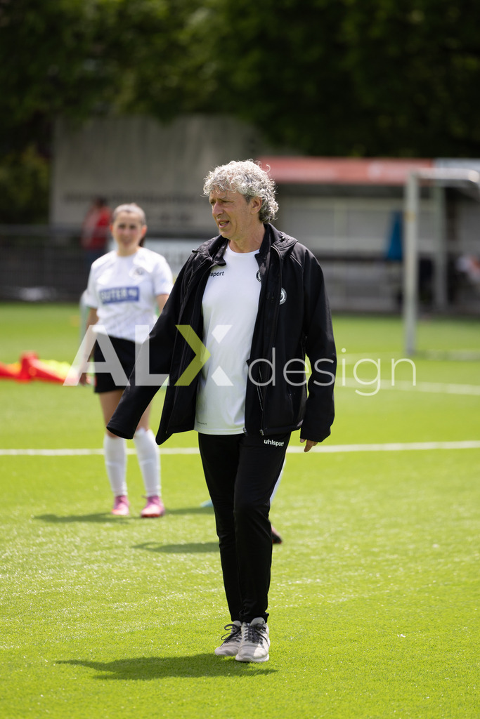 Fußball I Frauen I Saison 2025-2026 I Frauen 3. Liga | FVRZ Gruppe 2 | 18. Spieltag I Spielvereinigung Schaffhausen Damen 1 - Team Furttal Zürich I 17.05.2026 | Hochwertige Sportfotos kaufen & lizenzieren für Medien, Vereine, Agenturen & Sportler:innen. Entdecke professionelle Sportfotografie im Bildshop von Alexander Franzen. - Realisiert mit Pictrs.com
