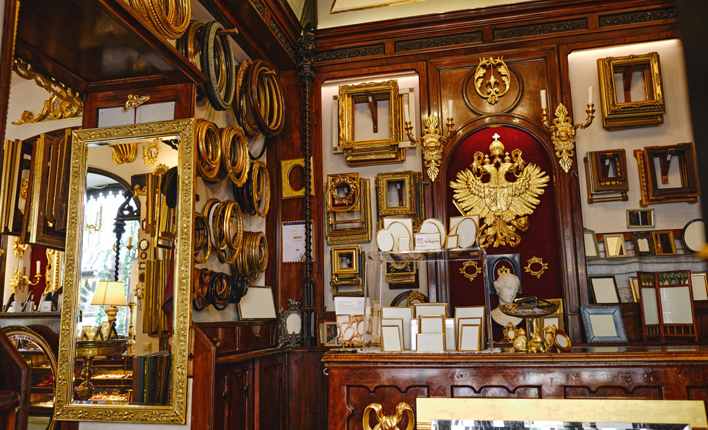 Bühlmayer Hofvergolder | WIen, Austria - April 29, 2025; C. Bühlmayer - K.u.K. Hofvergolder. - Realisiert mit Pictrs.com