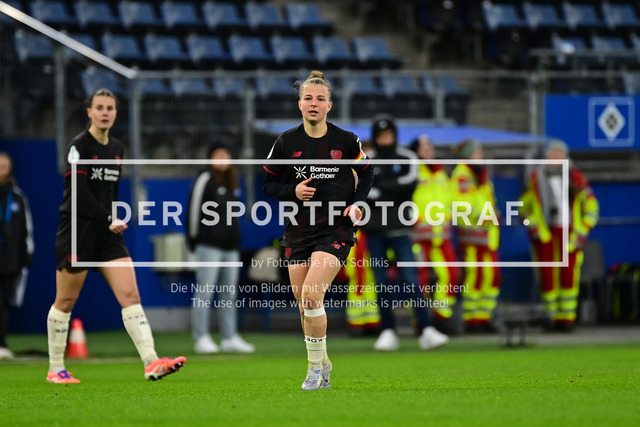 Fußball I Frauen I Saison 2025-2026 I DFB-Pokal I Achtelfinale I Hamburger SV - Bayer 04 Leverkusen I 16146 | Kristin Kögel (11, Bayer 04 Leverkusen) - Realisiert mit Pictrs.com