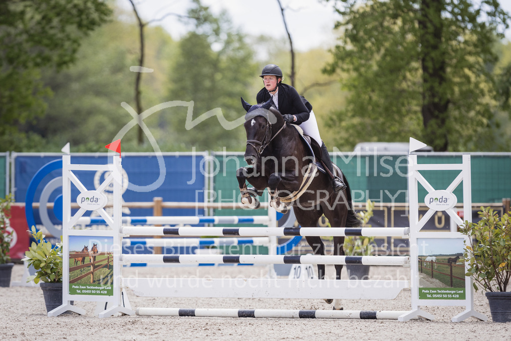 230516_Mühlen_03SprPf-A-388 | Deine schönsten Turniermomente als professionelle Fotos! Entdecke hochwertige Pferdesport-Fotografie im Online-Shop. Jetzt Fotos finden & bestellen!