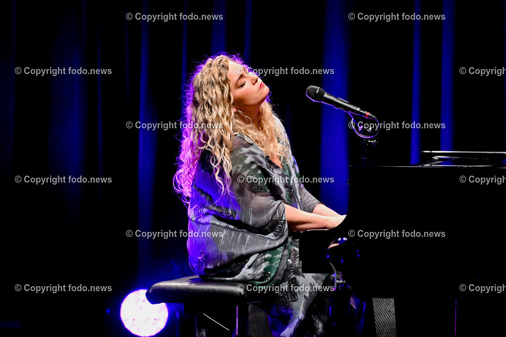 Posthof_ Lylit_ Konzert_ 13.01.2024-14 | 13.01.2024, Linz, AUT, Posthof, Konzert Lylit, im Bild Lylit (Musikerin, Eva Klampfer aus Salzburg)