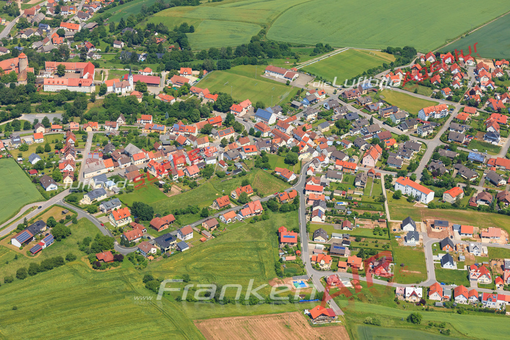 Luftbild von  Lisberg - Luftaufnahme wurde 2016 von https://frankenair.de mittels Flugzeug (keine Drohne) erstellt - die Geschenkidee