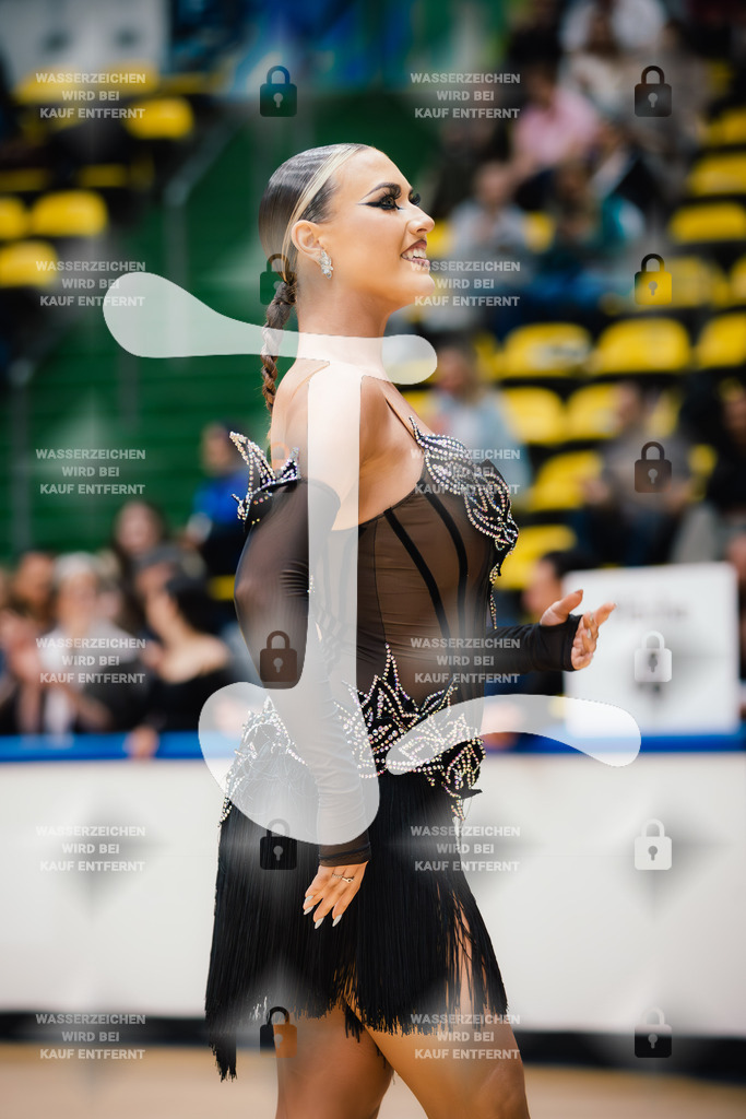 Hessen Tanzt WDSF International Open Latin 11th (43) Justin Lauer _ Rita Schumichin (TSC Saltatio Neustadt im TV 1860 Mußbach)-2025-05-18-4948 | Webshop for digital downloads and prints of dance sport, event & show photographer Julian Link - Realisiert mit Pictrs.com
