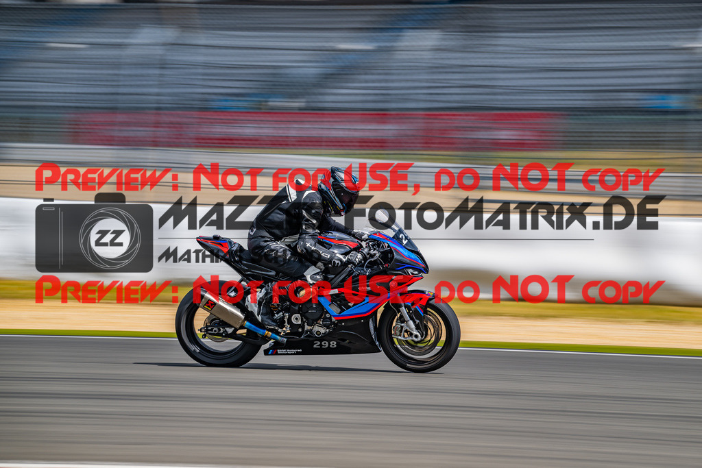 MaZZes_FotoMatrix_230719_5154 | ROT