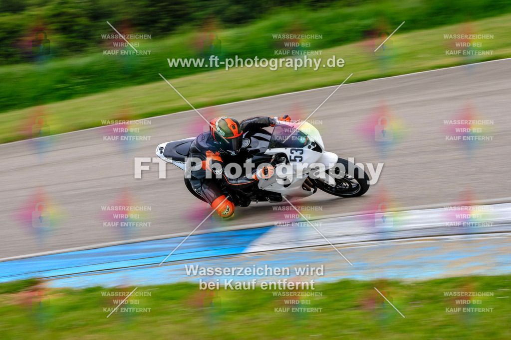 MotoTeam-9588 | Hier findet Ihr Bilder von Touristenfahrten auf der Nürburgring Nordschleife oder von anderen Veranstaltungen die ich besucht habe. Viel Spass beim Durch Schauen 