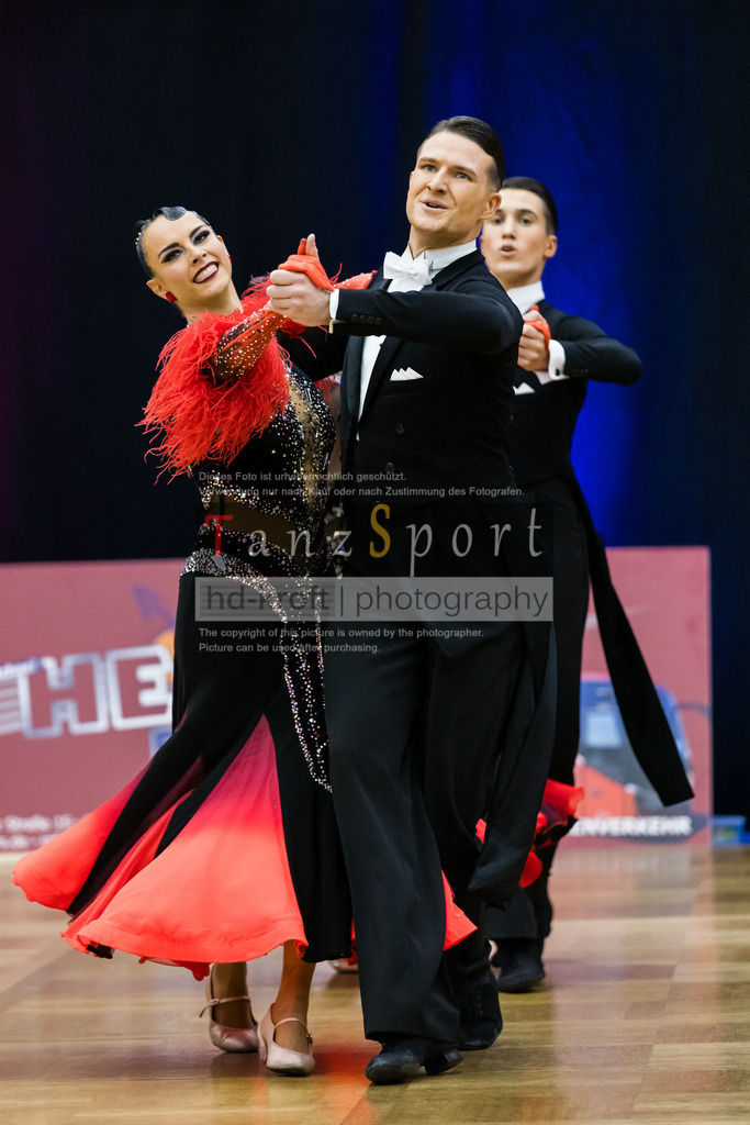 20260314_BL1_Std-Formationen_Nbg4142 | Tanzsportbilder, Standardtanz, Lateintanz, WDSF, DTV, LTVB, dancecomp, goc, hessen tanzt, blaues band der spree, walzer, tango, wiener walzer, slowfox, quickstepp, samba, rumba, cha-cha-cha, paso doble. jive, hd-kroft photography, turniertanzsport