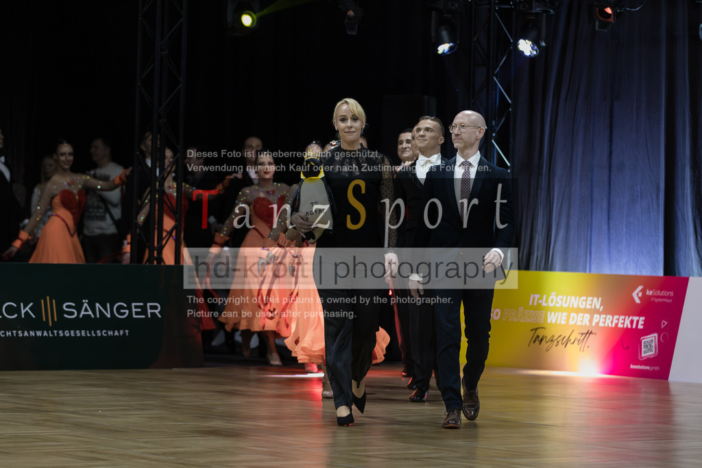 20260124_1BL_Std-Formationen_2903 | Tanzsportbilder, Standardtanz, Lateintanz, WDSF, DTV, LTVB, dancecomp, goc, hessen tanzt, blaues band der spree, walzer, tango, wiener walzer, slowfox, quickstepp, samba, rumba, cha-cha-cha, paso doble. jive, hd-kroft photography, turniertanzsport