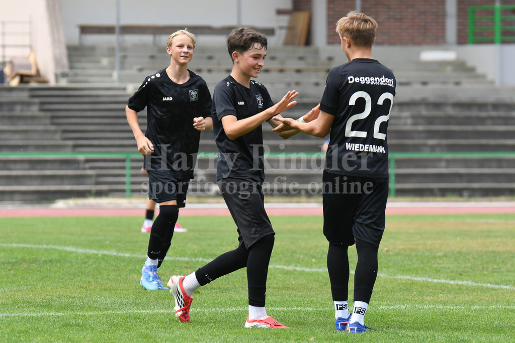 HR1_8514 | Ha-Ri; Sportfotografie Ha-Ri; Sporfotografie Harry Rindler; Sport Deggendorf; Sportbilder Deggendorf; Sportfotos Deggendorf; Sportfotos Niederbayern; Sportbilder Niederbayern; Amateursport Niederbayern; Bayern;  - Realisiert mit Pictrs.com